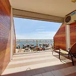 будинок з приватним пірсом та морем совіньон * Odessa