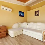 Casa vacanze будинок з приватним пірсом та морем совіньон *