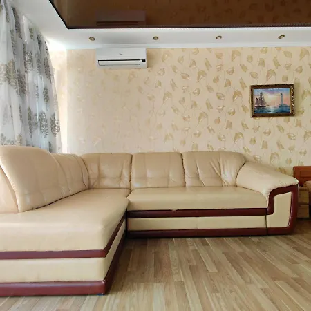 будинок з приватним пірсом та морем совіньон