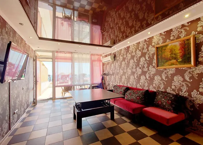 будинок з приватним пірсом та морем совіньон * Odesa