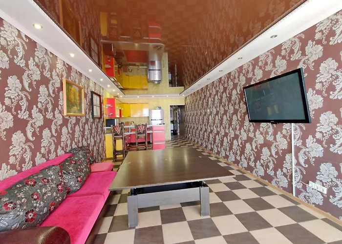 Holiday home будинок з приватним пірсом та морем совіньон