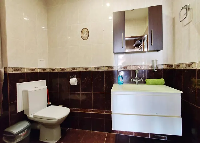 будинок з приватним пірсом та морем совіньон *