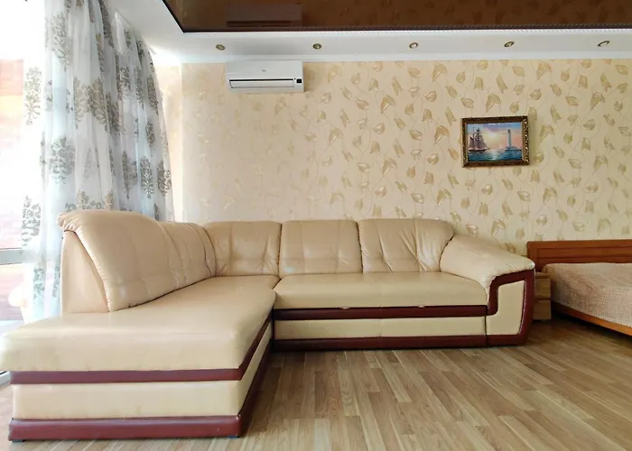 будинок з приватним пірсом та морем совіньон