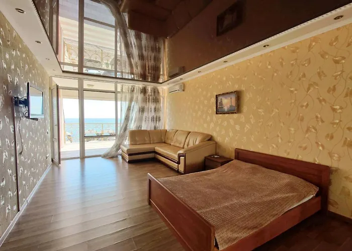 будинок з приватним пірсом та морем совіньон Holiday home