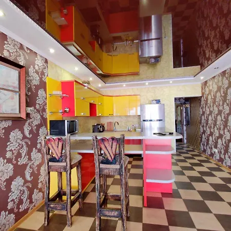 будинок з приватним пірсом та морем совіньон *